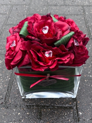 Artificial rose cube arrangement