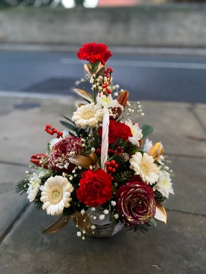 Cosy Christmas basket