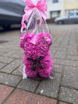 Pink rose bear